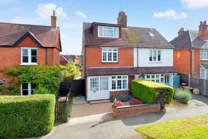 3 Bedroom Property For Sale In The Mount, Cranleigh, GU6