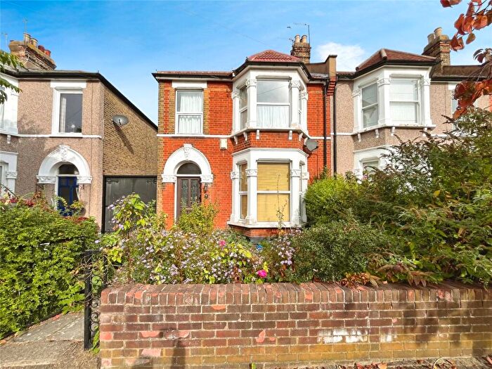 3 Bedroom End Of Terrace House For Sale In Elibank Road, London, SE9