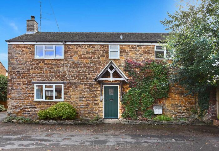3 Bedroom Detached House To Rent In Earls Lane, Deddington, OX15