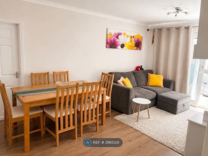 3 Bedroom Flat To Rent In Lower Fant Road, Maidstone, ME16