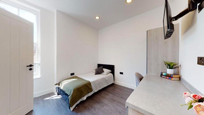 Studio To Rent In Flat, - Room F, Albert Street, Hounds Gate -, NG1