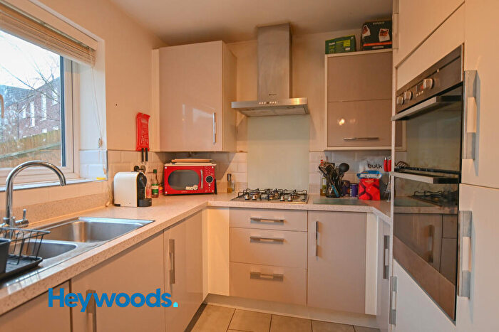5 Bedroom Terraced House To Rent In Comet Avenue, Newcastle-under-Lyme, Staffordshire, ST5