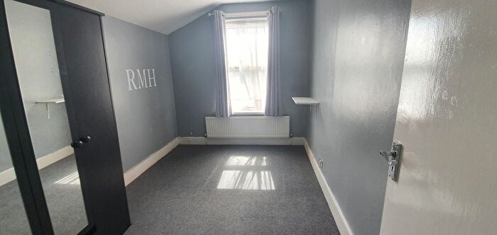 3 Bedroom Terraced House For Sale In Eversleigh Road, London, E6