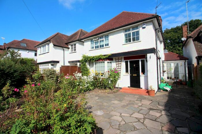 3 Bedroom Detached House To Rent In Sharps Lane, Ruislip, HA4