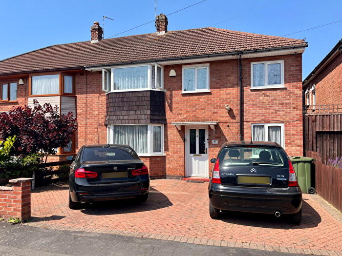 4 Bedroom Semi-Detached House For Sale In Ferndale Road, Thurmaston, Leicester, LE4