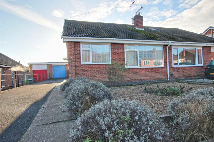 2 Bedroom Semi-Detached Bungalow For Sale In Wheatlands Drive, Molescroft, HU17