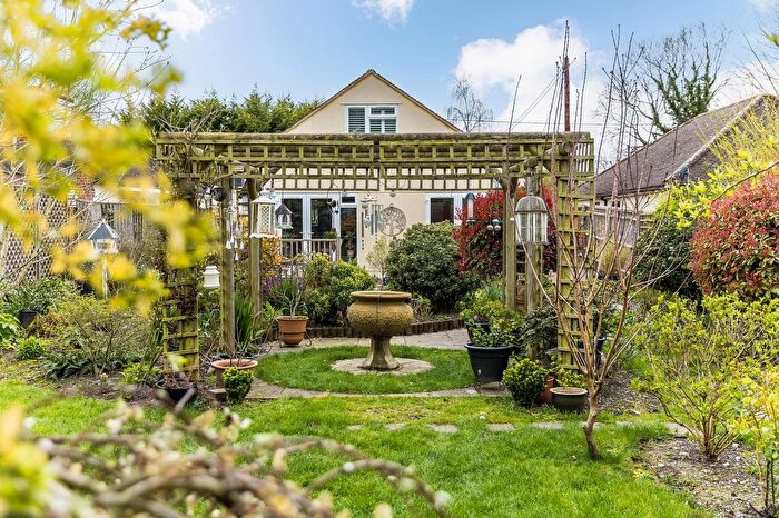 3 Bedroom Detached Bungalow For Sale In Hanney Road, Steventon, OX13