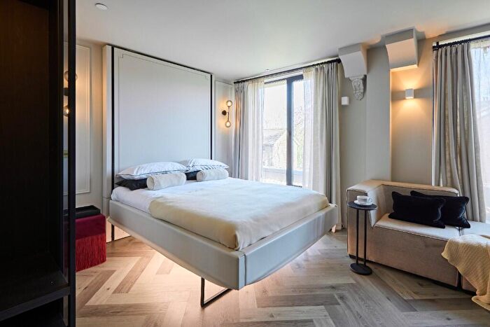 Studio To Rent In Wilesden Lane, London, NW6