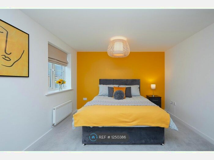 4 Bedroom Bungalow To Rent In Girton Way, Mickleover, Derby, DE3