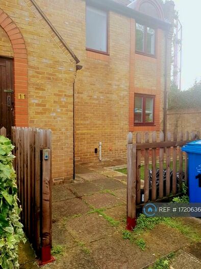 2 Bedroom End Of Terrace House To Rent In Isambard Place, London, SE16