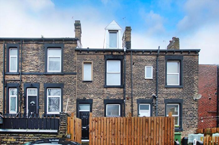 2 Bedroom Terraced House To Rent In King Street, Morley, LS27