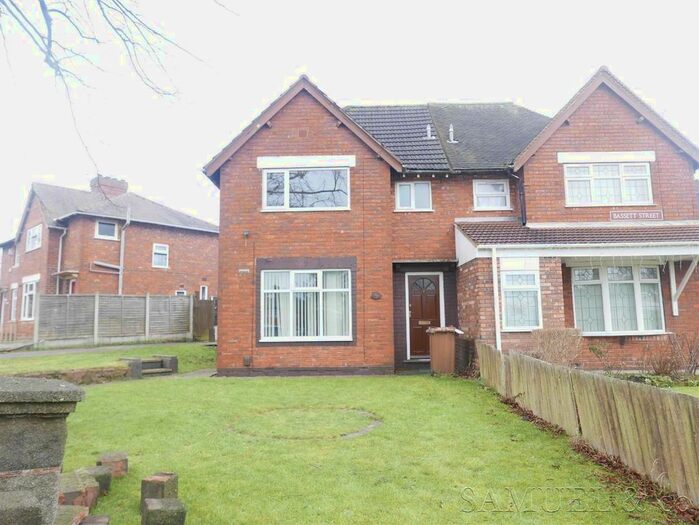3 Bedroom Semi-Detached House To Rent In Moat Road, Walsall, WS2