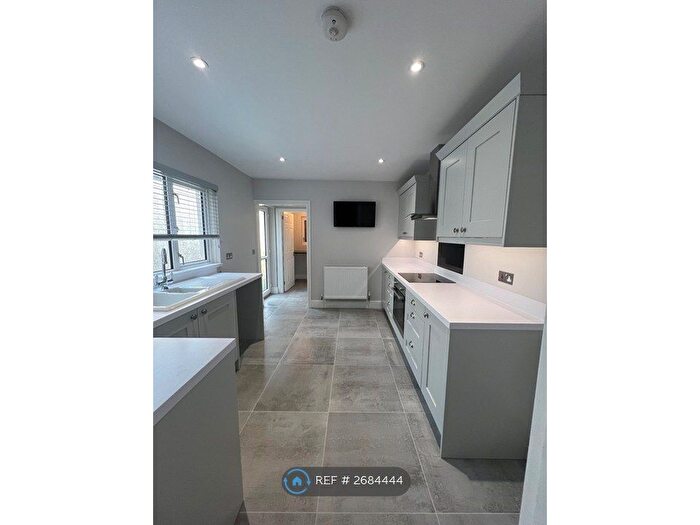 3 Bedroom Terraced House To Rent In Vivian Terrace, Port Talbot, SA12