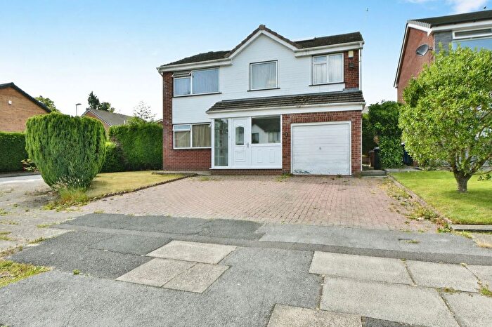 4 Bedroom Detached House For Sale In Wordsworth Way, Rochdale, OL11