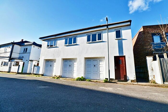 2 Bedroom Apartment To Rent In Chislehurst Road, Orpington, BR6