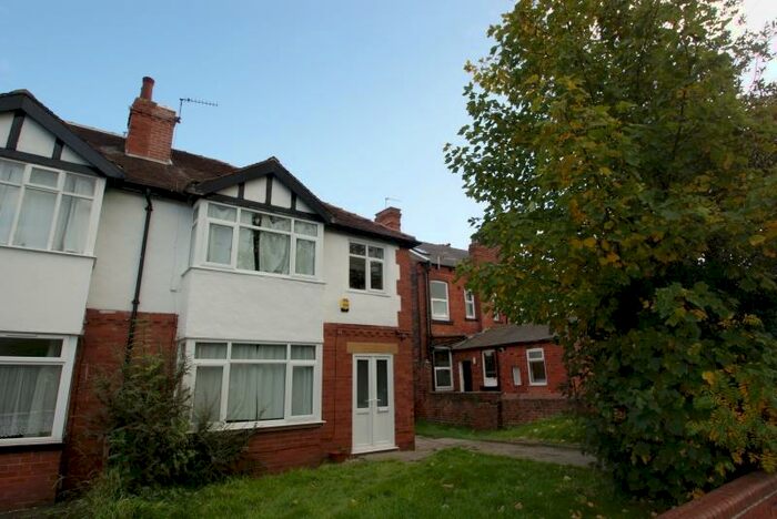 4 Bedroom Terraced House To Rent In Headingley Mount, Headingley, Leeds, LS6
