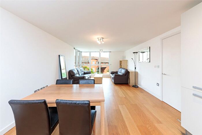 2 Bedroom Flat To Rent In Dovecote House, Water Gardens Square, SE16