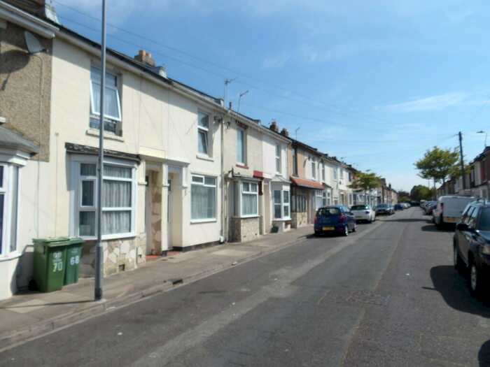 2 Bedroom House To Rent In Strode Road, Portsmouth, PO2