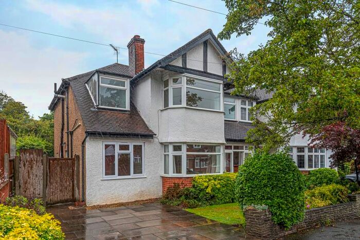 4 Bedroom Detached House To Rent In Rofant Road, Northwood, HA6