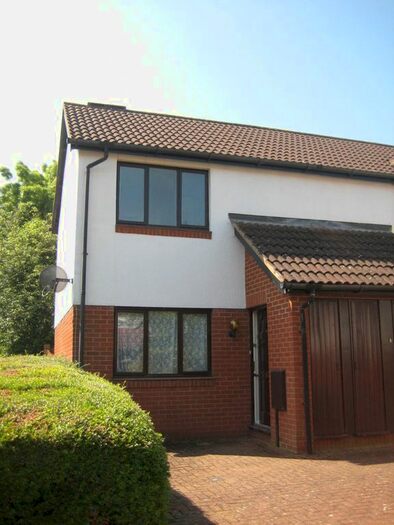 2 Bedroom Maisonette To Rent In Culbertson Lane, Blue Bridge, Blue Bridge, Milton Keynes, MK13