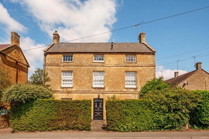 1 Bedroom Apartment To Rent In Oxford Street, Moreton-In-Marsh, Gloucestershire, GL56