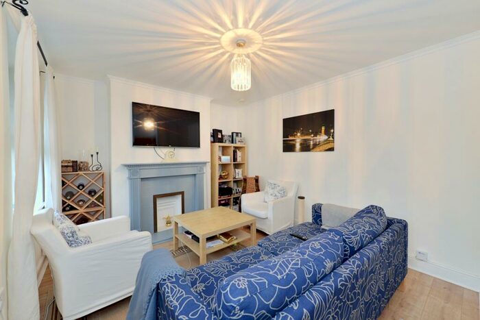 2 Bedroom Flat To Rent In Halton Road, London, N1