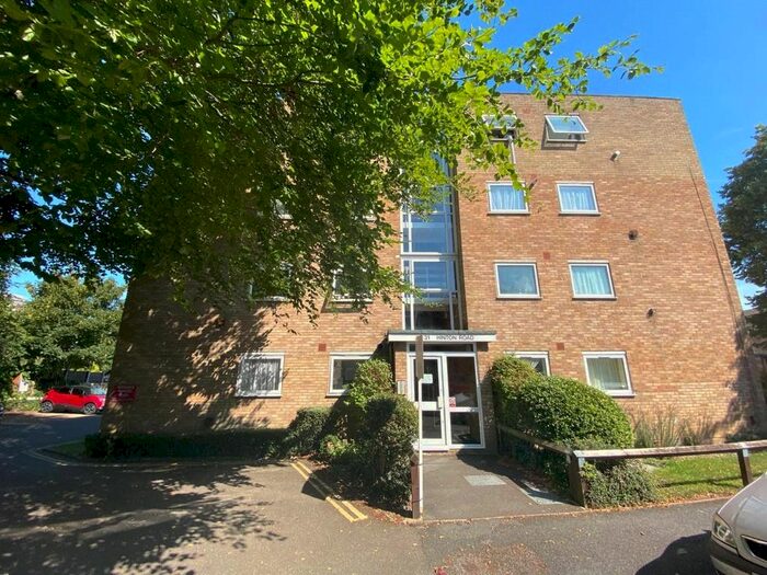 1 Bedroom Flat To Rent In Hinton Road, Wallington, Surrey, SM6