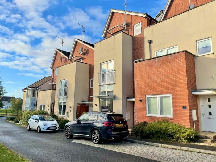 3 Bedroom Terraced House To Rent In Carradine Crescent, Oxley Park, MK4