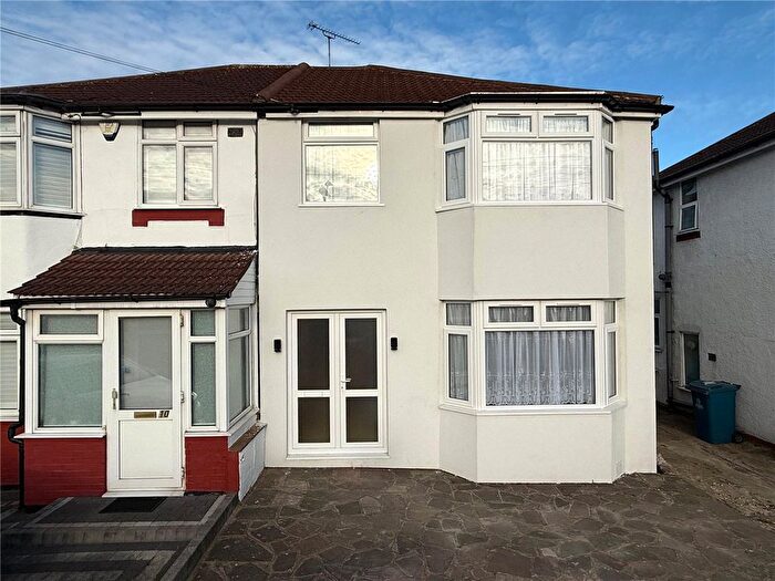 3 Bedroom Detached House To Rent In Aldridge Avenue, Stanmore, HA7