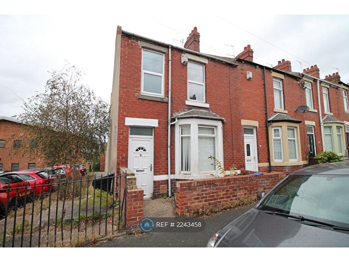 3 Bedroom End Of Terrace House To Rent In Montague Street, Lemington, Newcastle Upon Tyne, NE15