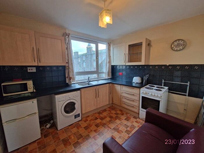 1 Bedroom Flat To Rent In Baker Street, Top Floor Left, Aberdeen, AB25
