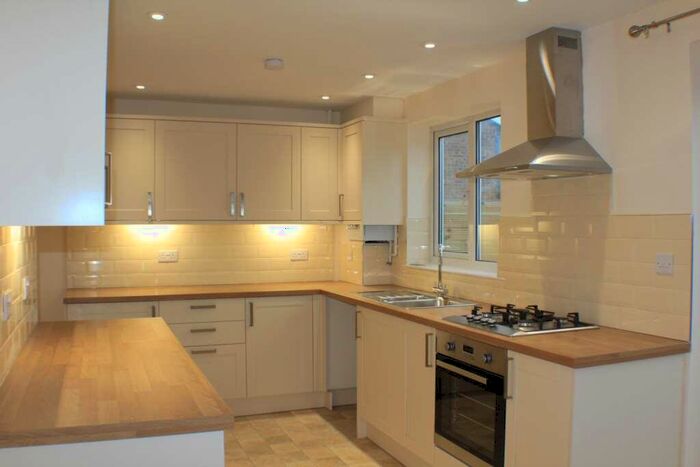 3 Bedroom Terraced House To Rent In Goodrington Close, Banbury, OX16