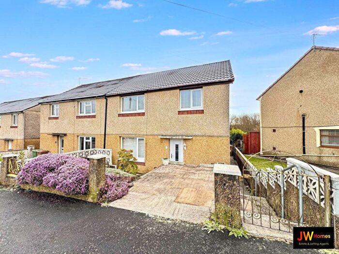 3 Bedroom Property For Sale In Pinewood Court, Penllwyn, Pontllanfraith, NP12