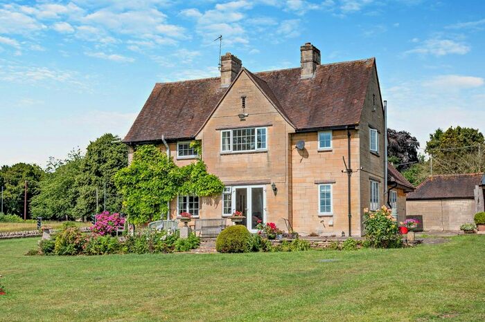 4 Bedroom Detached House For Sale In Leigh Road, Bradford-On-Avon, Wiltshire, BA15