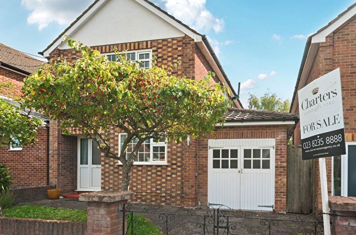 3 Bedroom Detached House For Sale In Common Road, Chandler's Ford, Eastleigh, Hampshire, SO53