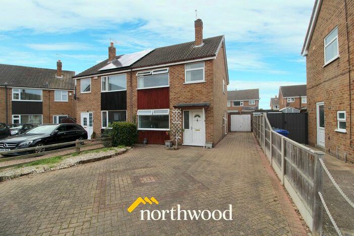 3 Bedroom Semi-Detached House To Rent In Grange Close, Hatfield, Doncaster, DN7