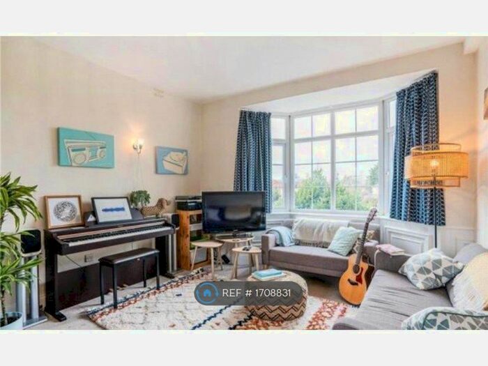 1 Bedroom Flat To Rent In Combe Park, Bath, BA1