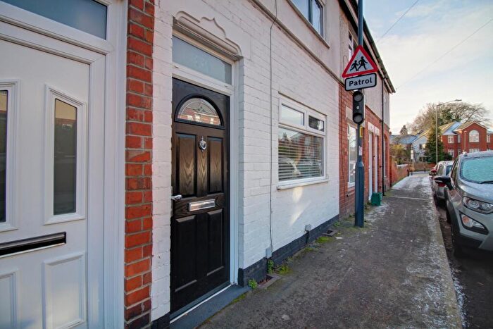 3 Bedroom Terraced House For Sale In Albion Street, Kenilworth, Warwickshire, CV8