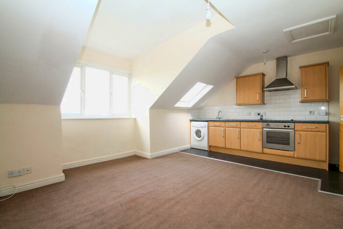 1 Bedroom Apartment To Rent In Stanningley Road, Leeds, LS12