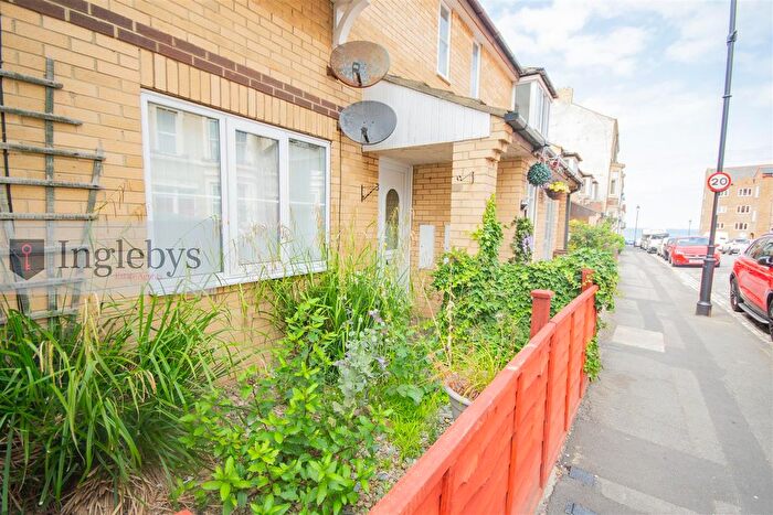 1 Bedroom Flat For Sale In Amber Street, Saltburn-By-The-Sea, TS12