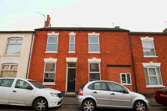 5 Bedroom Property To Rent In Moore Street, Northampton, NN2
