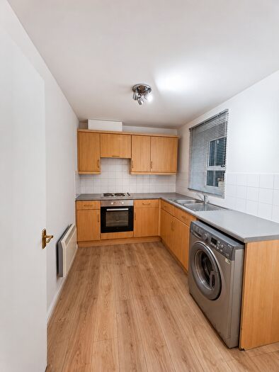 1 Bedroom Flat To Rent In Goresbrook Road, Dagenham, RM9