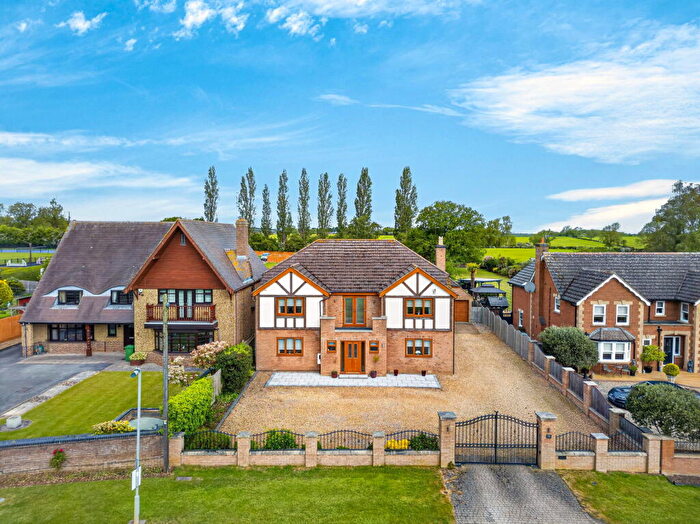6 Bedroom Detached House For Sale In Orlingbury Road, Kettering, NN14