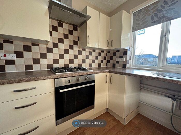 2 Bedroom Flat To Rent In Plumtree Lane, Leighton Buzzard, LU7