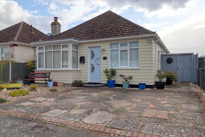 2 Bedroom Bungalow For Sale In Ipswich Road, Holland On Sea, CO15