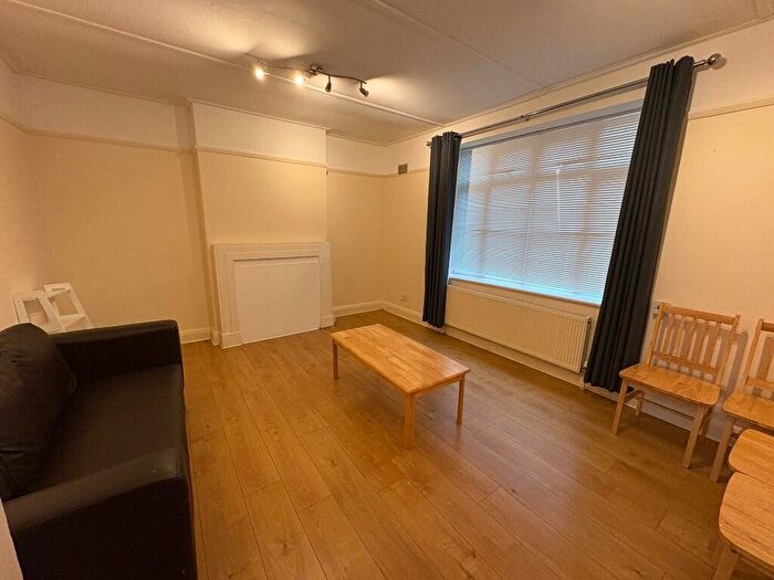2 Bedroom Flat To Rent In Muswell Hill Place, London, N10