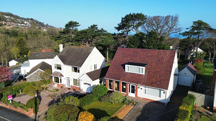 3 Bedroom Detached House For Sale In New Road, Llanddulas, LL22