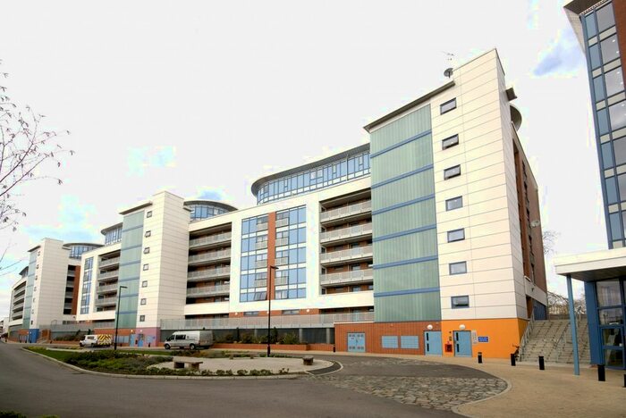 1 Bedroom Flat To Rent In Bray Court, Meath Crescent, Bethnal Green, E2