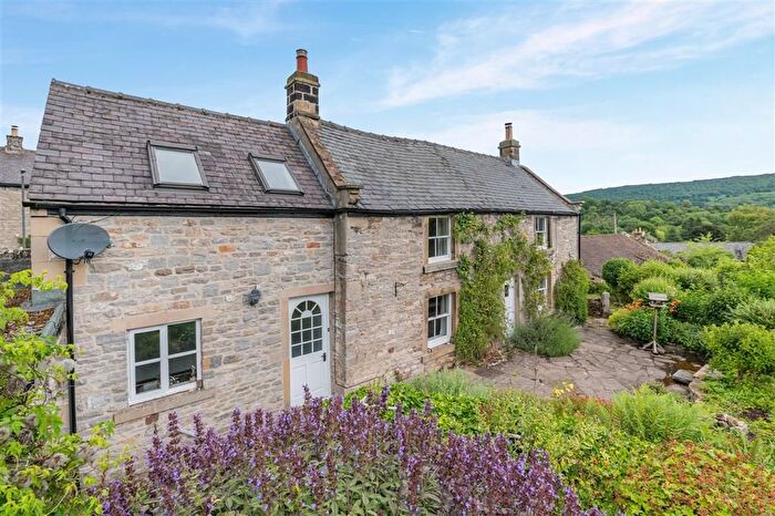 3 Bedroom Detached House For Sale In High Street, Calver, Hope Valley, S32