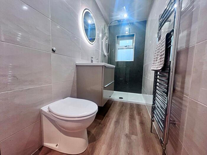 5 Bedroom Detached House For Sale In Benn Lane, Longwood, Huddersfield, HD3
